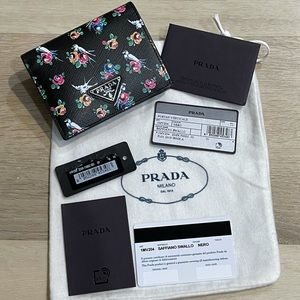 Prada Saffiano Leather flowers Birds Wallet🔥SOLD